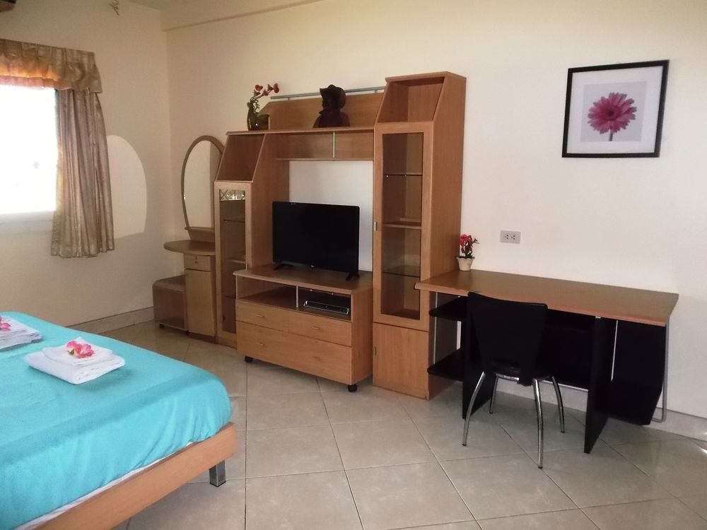 Chaiyapoon Inn Патая Екстериор снимка